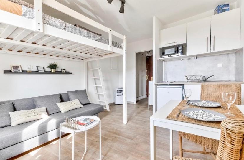 Studio Avec Piscines A 500M De La Plage Бандоль Екстер'єр фото