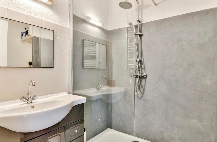 Studio Avec Piscines A 500M De La Plage Бандоль Екстер'єр фото
